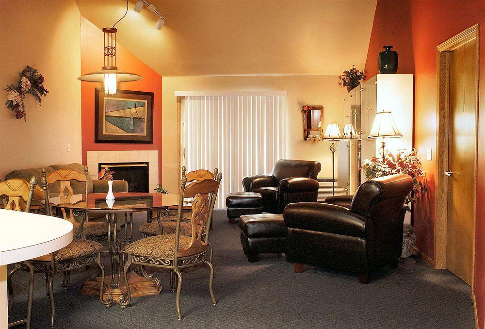 The Cove Of Lake Geneva Room photo